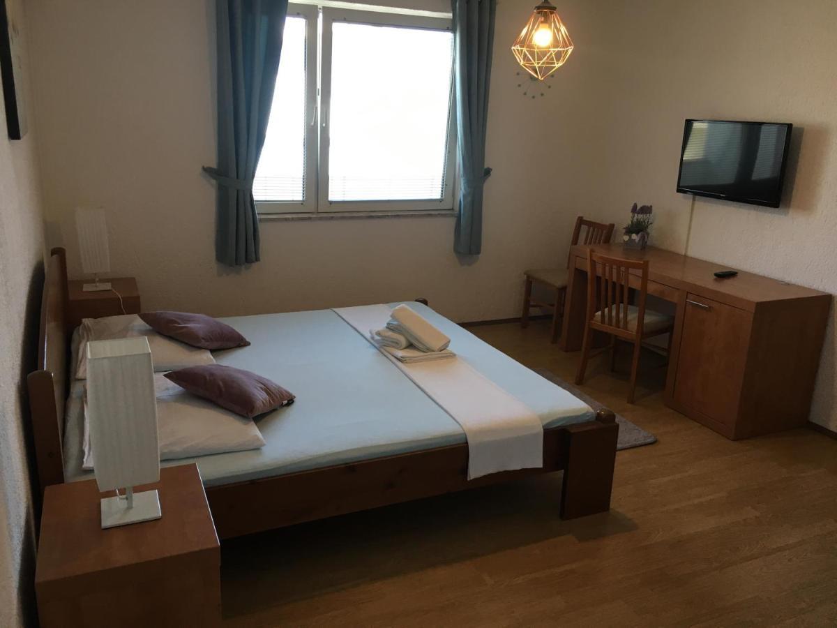 Apartments Zara מראה חיצוני תמונה
